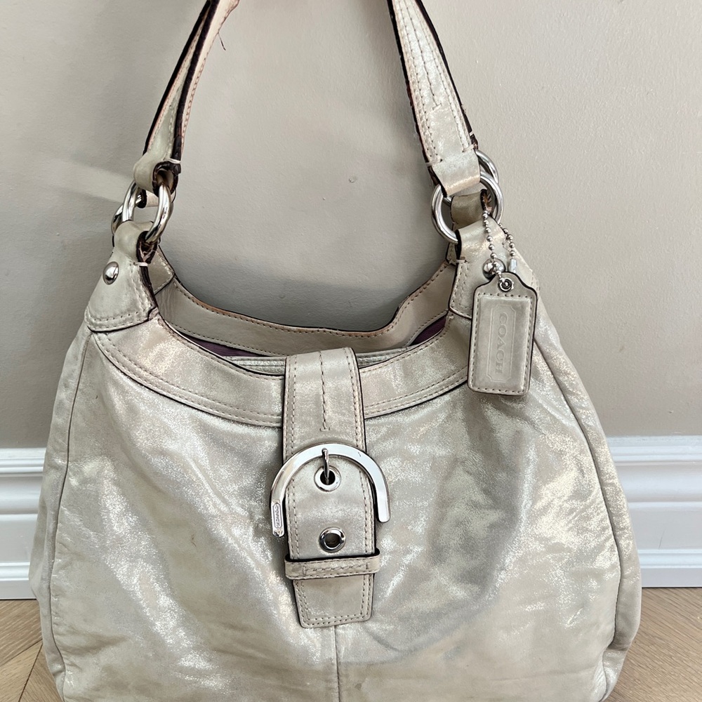 Coach Silver Shoulder Bag with Elegant Hobo Design